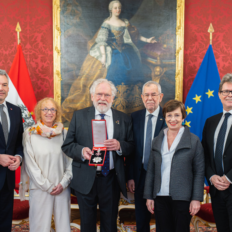 Vorschau Verleihung des Großen Silbernen Ehrenzeichens mit dem Stern für die Verdienste um die Republik Österreich an Anton Zeilinger