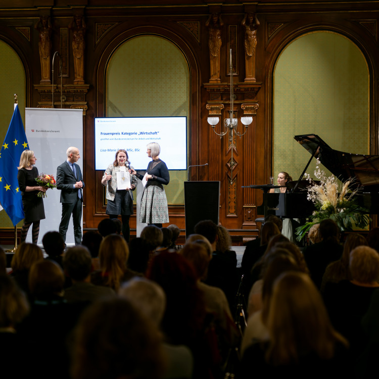 Verleihung Österreichischer Staatspreis für Frauen und weitere Frauenpreise - Bild Nr. 11748