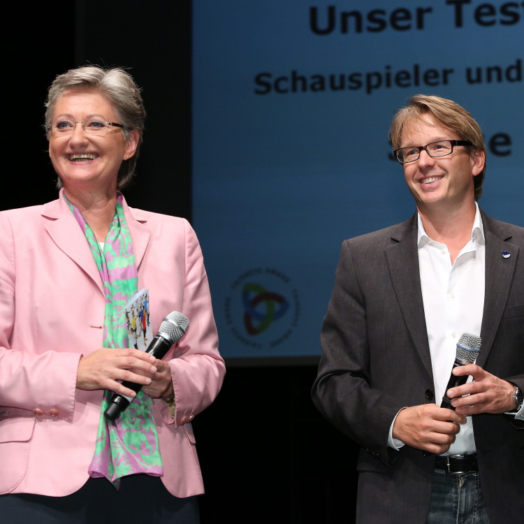 Bildungsministerin Schmied verleiht Fairness Award 2012 - Bild Nr. 1407