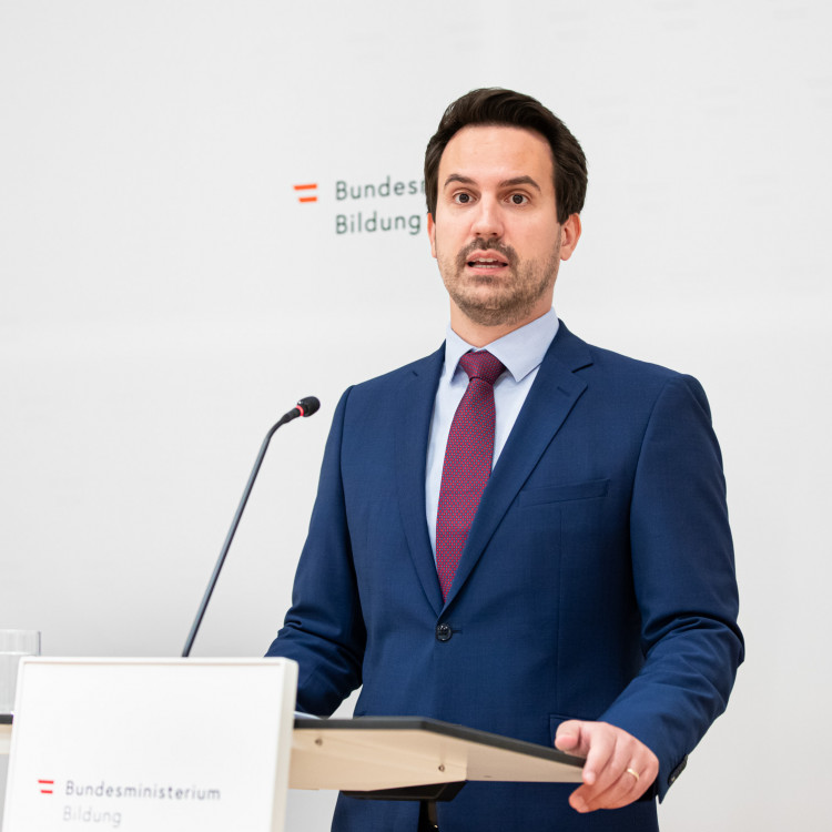 Lehramtsstudium für die Primarstufe wird praxisnäher: Bildungsminister Christoph Wiederkehr und Rektorin Beatrix Karl stellen Reform vor - Bild Nr. 15851