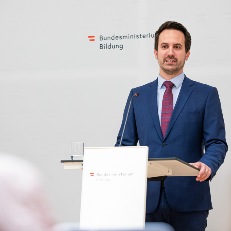 Lehramtsstudium für die Primarstufe wird praxisnäher: Bildungsminister Christoph Wiederkehr und Rektorin Beatrix Karl stellen Reform vor - Bild Nr. 15877