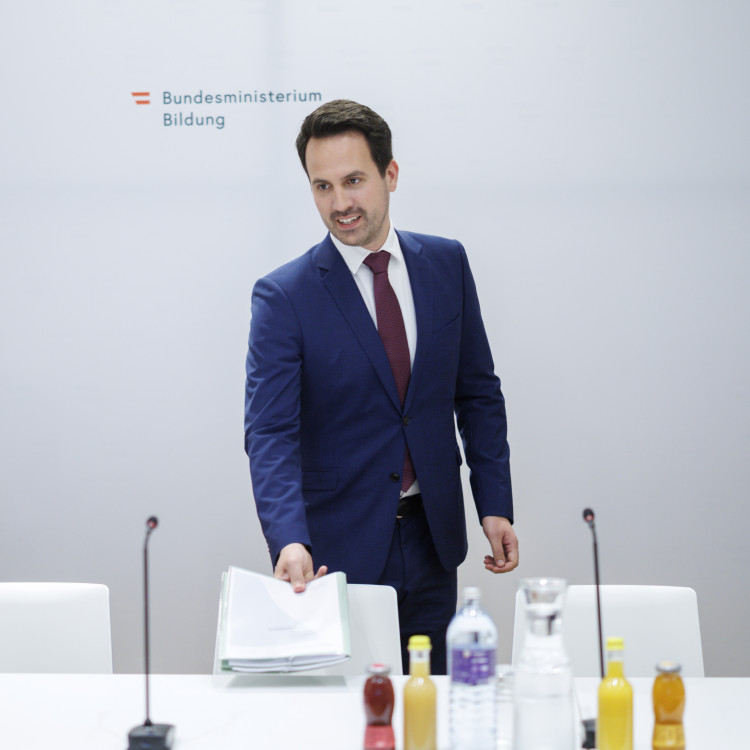 BMB Pressegespräch: OECD präsentiert Daten zum österreichischen Bildungssystem - Bild Nr. 15949