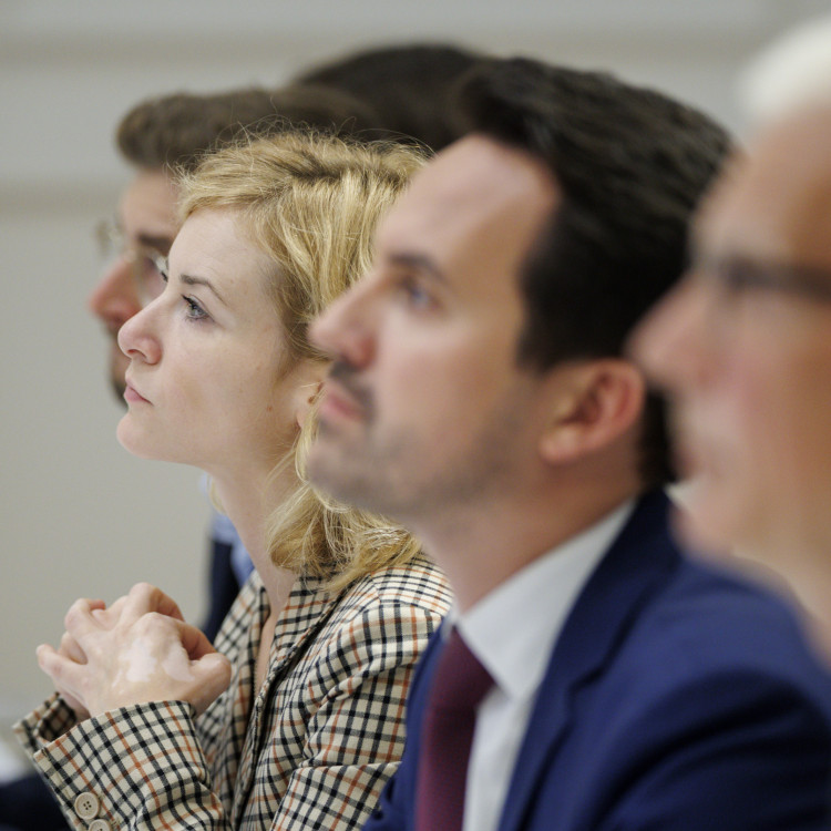 BMB Pressegespräch: OECD präsentiert Daten zum österreichischen Bildungssystem - Bild Nr. 15957