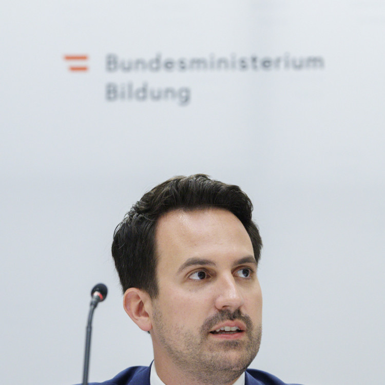 BMB Pressegespräch: OECD präsentiert Daten zum österreichischen Bildungssystem - Bild Nr. 15972