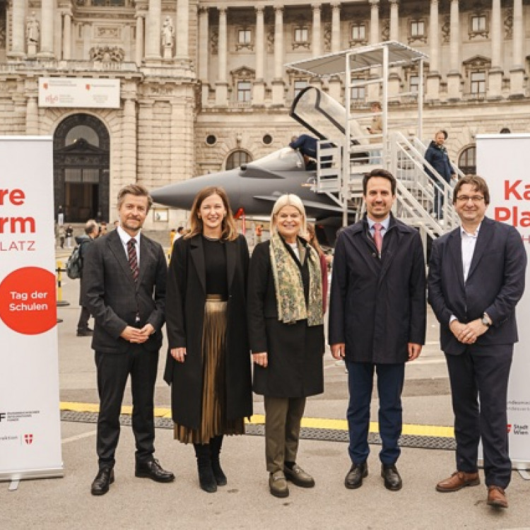 Karriere mit Lehre: Über 7.000 Schüler/innen informieren sich bei Karriereplattform am Heldenplatz über Lehrberufe - Bild Nr. 16138
