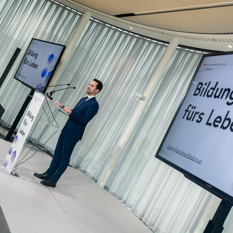 Grundsatzrede von Bildungsminister Christoph Wiederkehr - Bild Nr. 16163