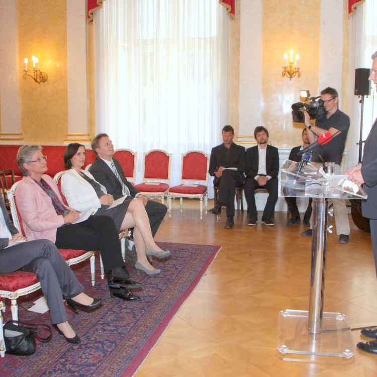 Ministerin Schmied verlieh Staatspreis für Bildungsjournalismus 2011 - Bild Nr. 176