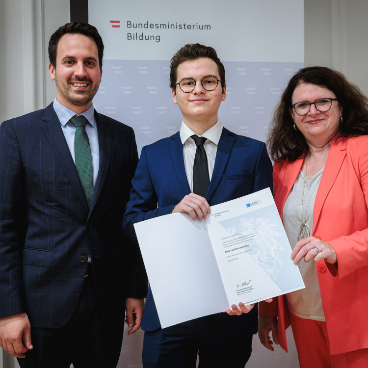 Begabtenförderung im Fokus: Tag der Wissenschaftsolympiaden im Bildungsministerium - Bild Nr. 17714