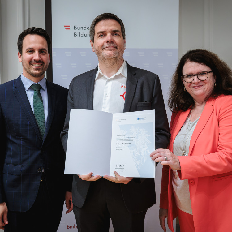 Begabtenförderung im Fokus: Tag der Wissenschaftsolympiaden im Bildungsministerium - Bild Nr. 17720