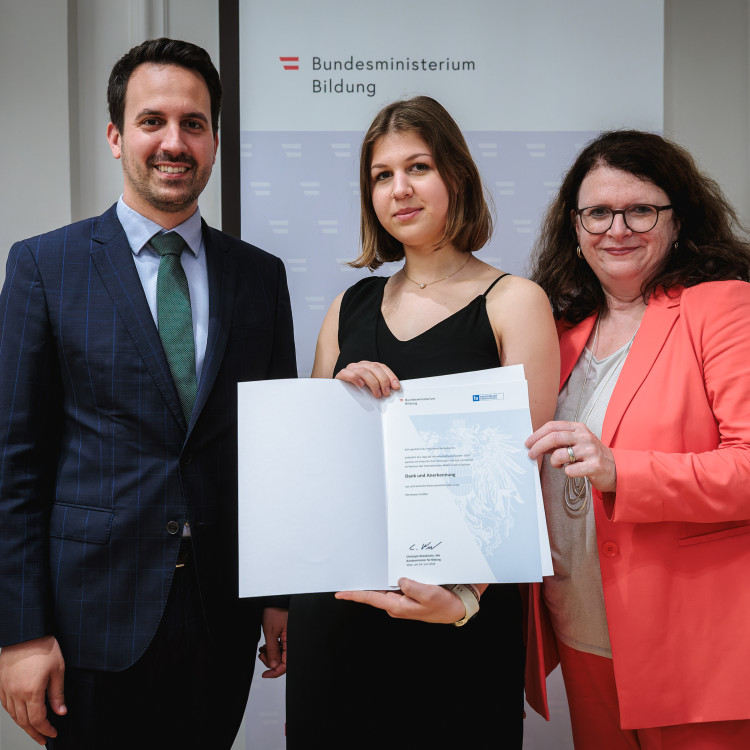 Begabtenförderung im Fokus: Tag der Wissenschaftsolympiaden im Bildungsministerium - Bild Nr. 17722