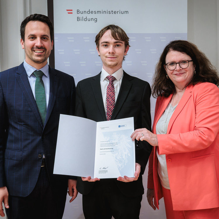 Begabtenförderung im Fokus: Tag der Wissenschaftsolympiaden im Bildungsministerium - Bild Nr. 17725