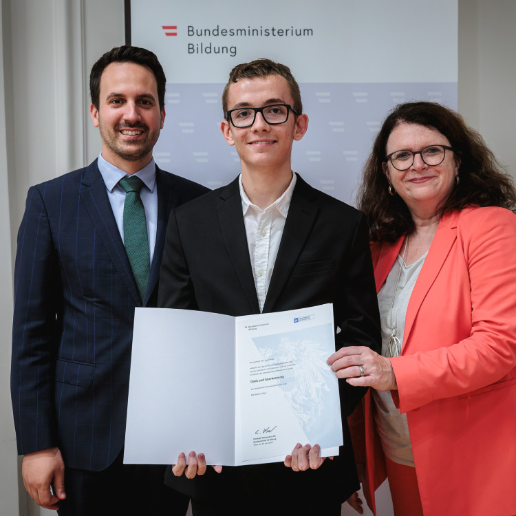 Begabtenförderung im Fokus: Tag der Wissenschaftsolympiaden im Bildungsministerium - Bild Nr. 17732