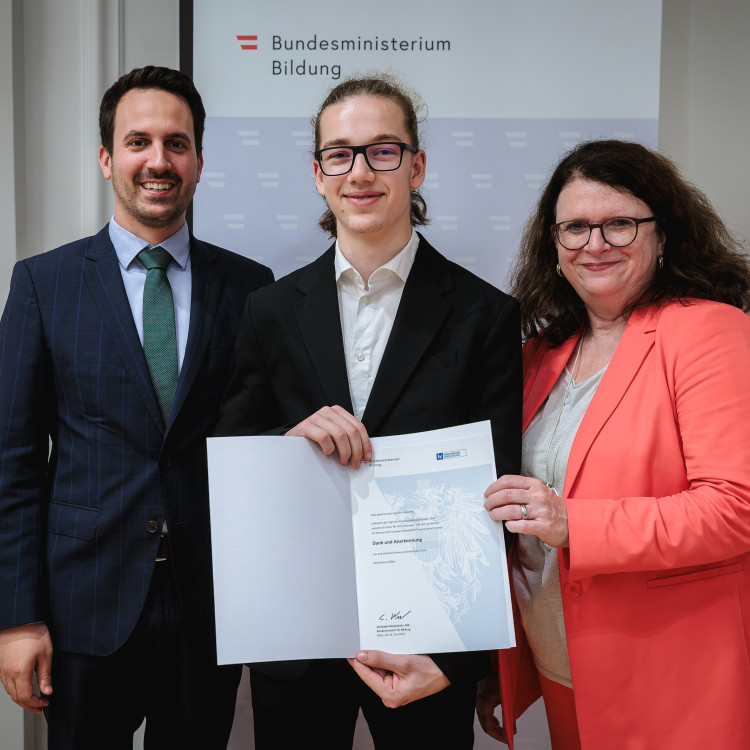 Begabtenförderung im Fokus: Tag der Wissenschaftsolympiaden im Bildungsministerium - Bild Nr. 17735