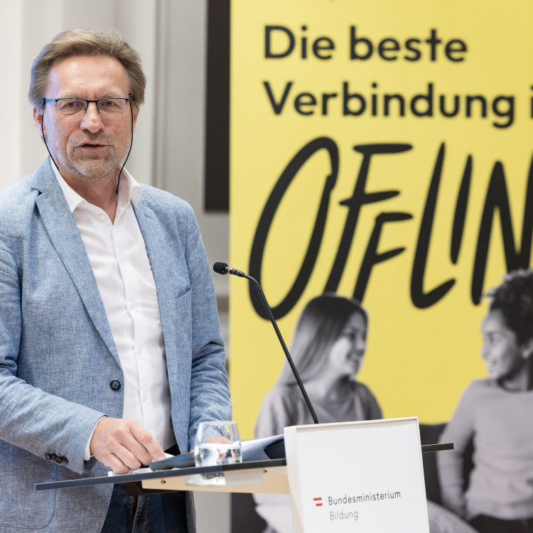 Pressekonferenz nach Rundem Tisch zu Bildschirmzeit bei Kindern und Jugendlichen: „Die beste Verbindung ist offline“ - Bild Nr. 17885
