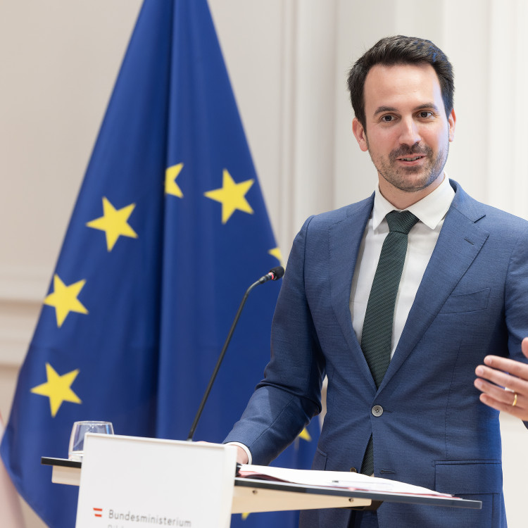 Pressekonferenz nach Rundem Tisch zu Bildschirmzeit bei Kindern und Jugendlichen: „Die beste Verbindung ist offline“ - Bild Nr. 17886