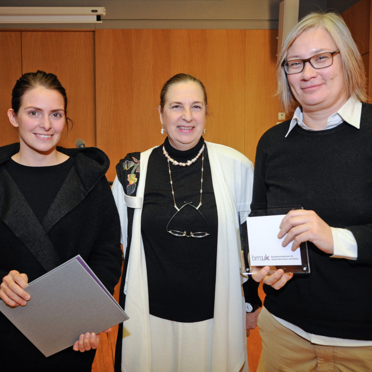Kulturministerin Schmied: "MENTORING von Künstlerinnen für Künstlerinnen" 2012 erfolgreich fortgesetzt und abgeschlossen - Bild Nr. 2210