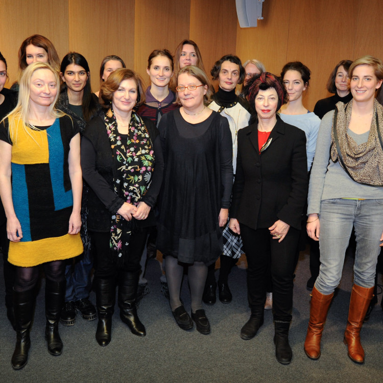 Kulturministerin Schmied: "MENTORING von Künstlerinnen für Künstlerinnen" 2012 erfolgreich fortgesetzt und abgeschlossen - Bild Nr. 2217