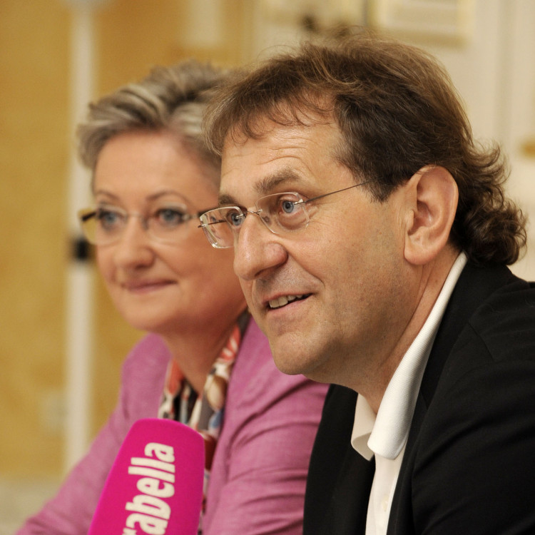 Kulturministerin Claudia Schmied und Kulturstadtrat Andreas Mailath-Pokorny präsentieren Christian Strasser als neuen Geschäftsführer des MQ - Bild Nr. 228