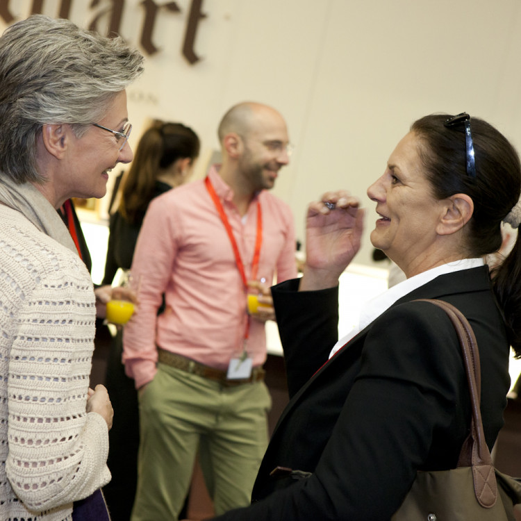 Ministerin Claudia Schmied besucht die Kunstmesse Art Cologne - Bild Nr. 2602