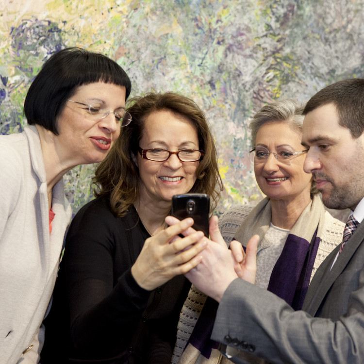 Ministerin Claudia Schmied besucht die Kunstmesse Art Cologne - Bild Nr. 2615