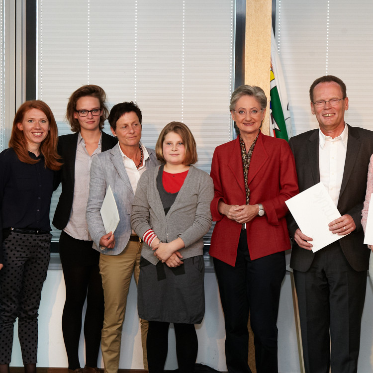 Bildungsministerin Claudia Schmied vergibt Award "Bessere Lernwelten 2013" - Bild Nr. 2687