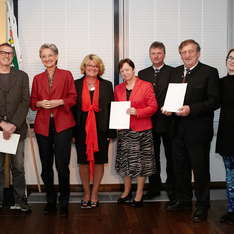 Bildungsministerin Claudia Schmied vergibt Award "Bessere Lernwelten 2013" - Bild Nr. 2693