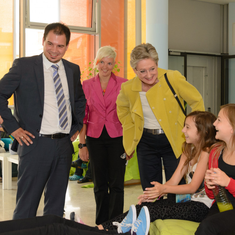 Vorschau Bildungsministerin Schmied und Landesrat Schickhofer besuchen verschränkte Ganztagsschule Klex in Graz.