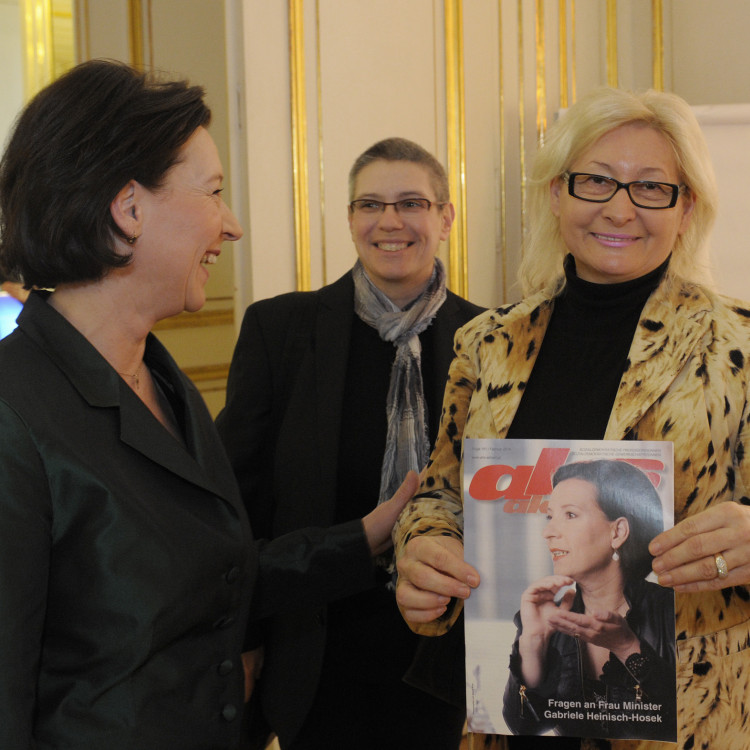 Open House im Frauenministerium: Rund 300 Gäste zu Besuch bei Bundesministerin Gabriele Heinisch-Hosek - Bild Nr. 3473