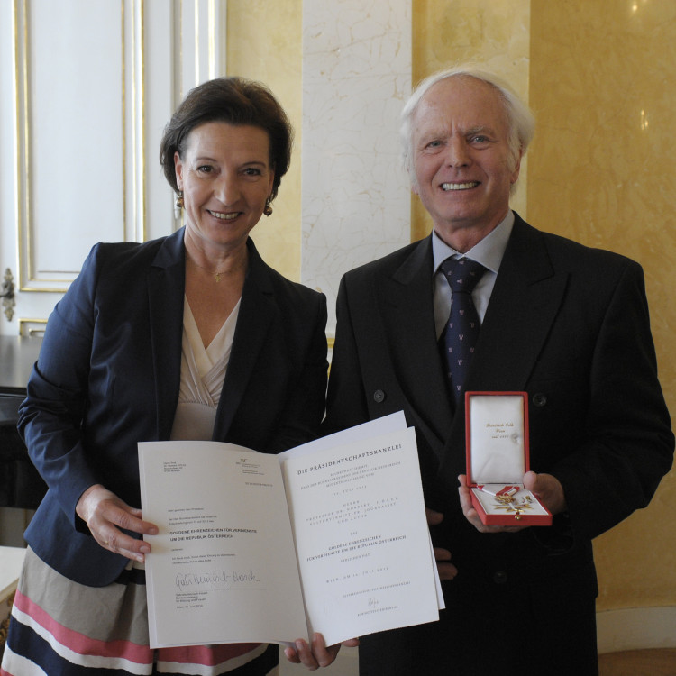 BMBF: Bundesministerin Heinisch-Hosek überreicht hohe staatliche Auszeichnungen - Bild Nr. 4135