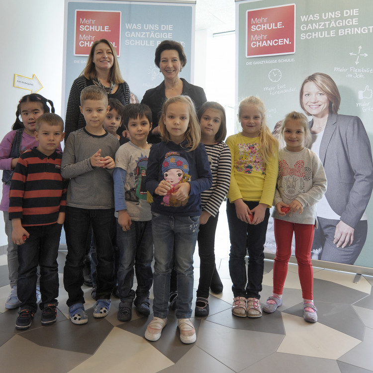 Heinisch-Hosek: Informationskampagne zur ganztägigen Schule gestartet - Bild Nr. 4893