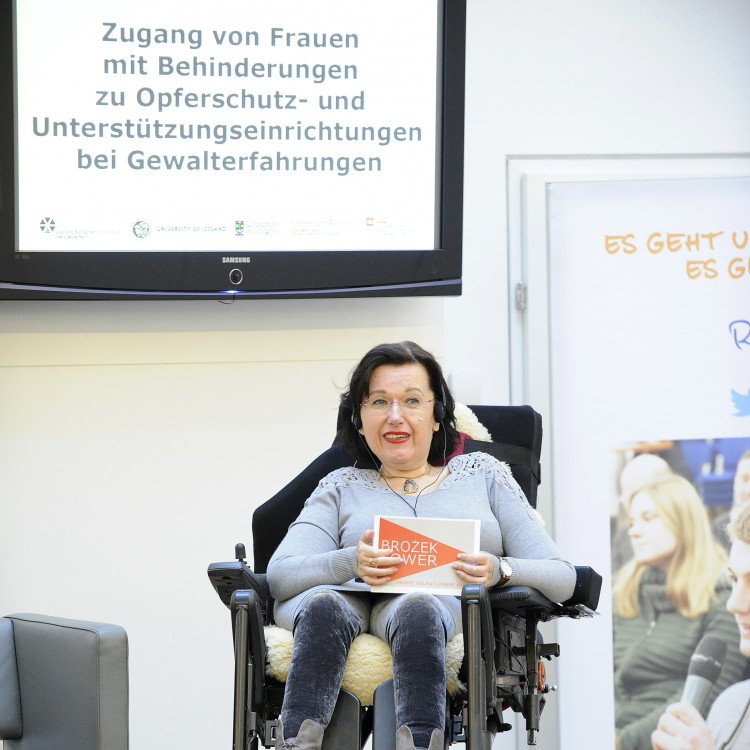 Abschlusskonferenz des EU-Projektes "Zugang von Frauen mit Behinderungen zu Opferschutz- und Unterstützungseinrichtungen bei Gewalterfahrungen" - Bild Nr. 5232