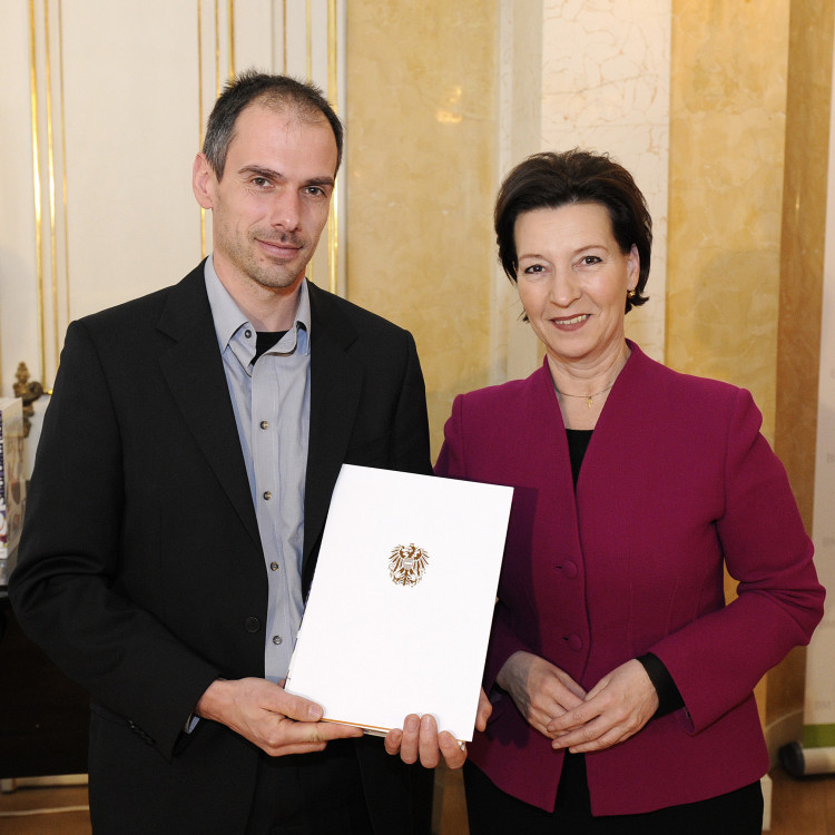 Verleihung des Ehrenpreises zum Schulsportgütesiegel durch Bildungsministerin Gabriele Heinisch-Hosek - Bild Nr. 5259