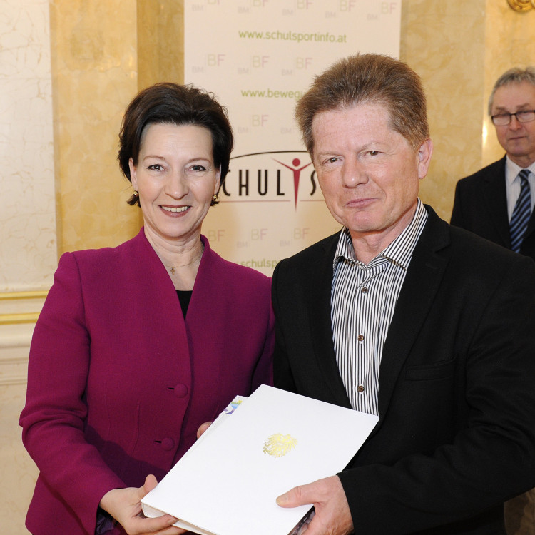 Verleihung des Ehrenpreises zum Schulsportgütesiegel durch Bildungsministerin Gabriele Heinisch-Hosek - Bild Nr. 5262