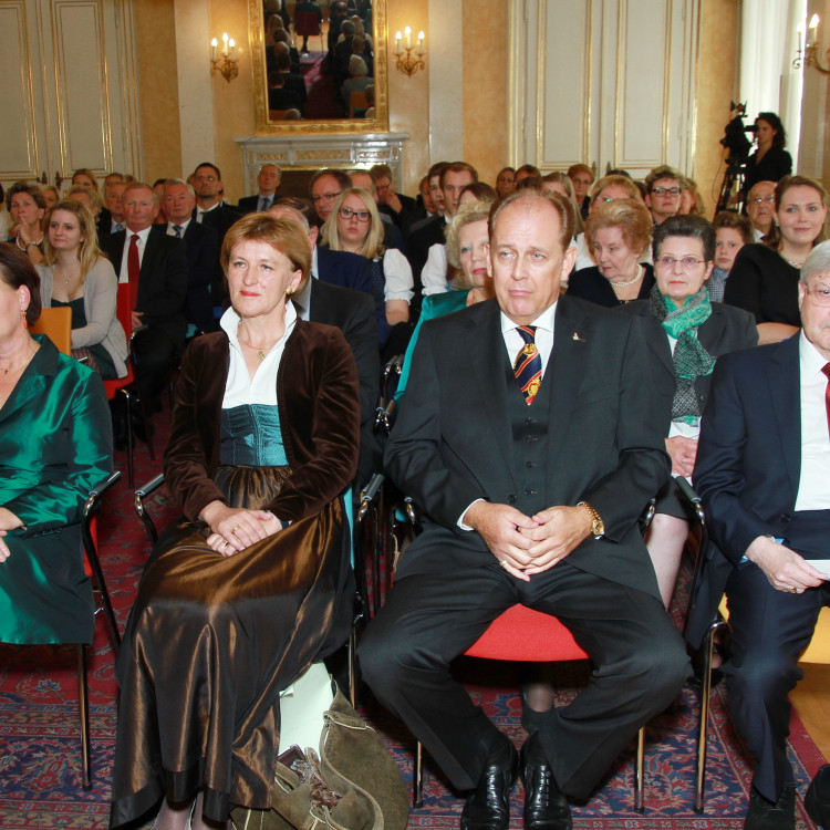 Bundesministerin Gabriele Heinisch-Hosek verlieh fünf hohe Auszeichnungen - Bild Nr. 5929