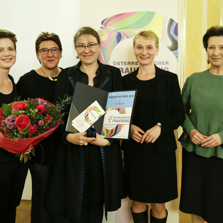 Frauenring-Preis für Sibylle Hamann, Gabriella Hauch und Ulli Weish - Bild Nr. 6605