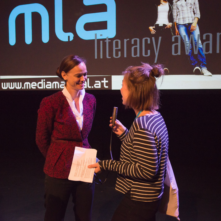BM Sonja Hammerschmid zeichnet 22 SchülerInnen-Teams für innovative medienpädagogische Leistungen mit dem media literacy award [mla] 2016 aus - Bild Nr. 7210