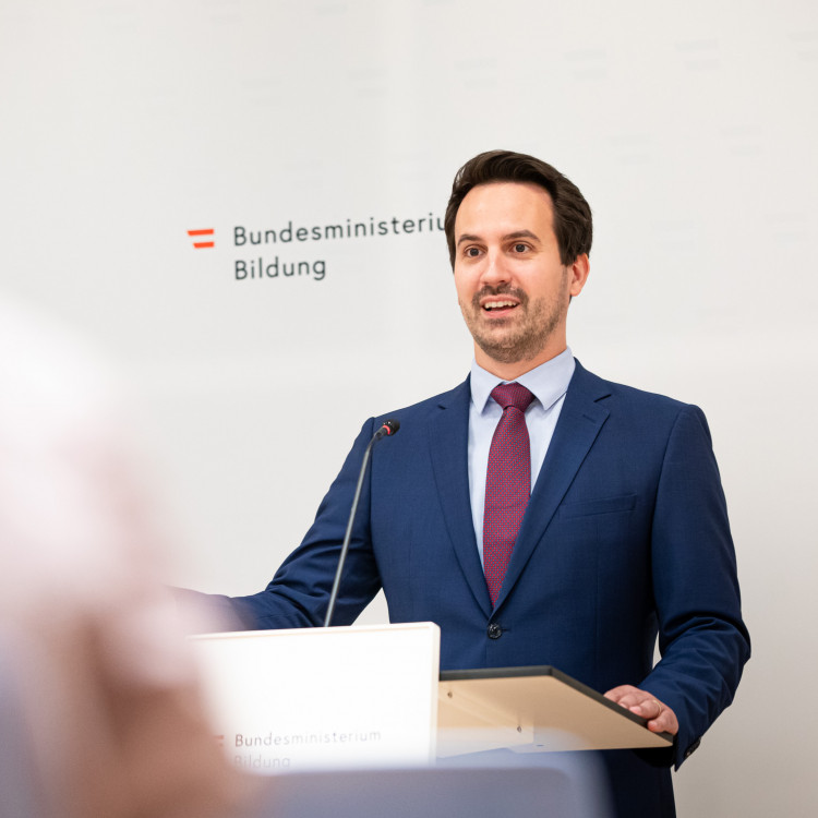 Lehramtsstudium für die Primarstufe wird praxisnäher: Bildungsminister Christoph Wiederkehr und Rektorin Beatrix Karl stellen Reform vor - Bild Nr. 15868
