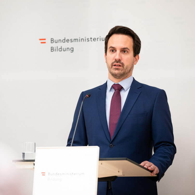 Lehramtsstudium für die Primarstufe wird praxisnäher: Bildungsminister Christoph Wiederkehr und Rektorin Beatrix Karl stellen Reform vor - Bild Nr. 15869