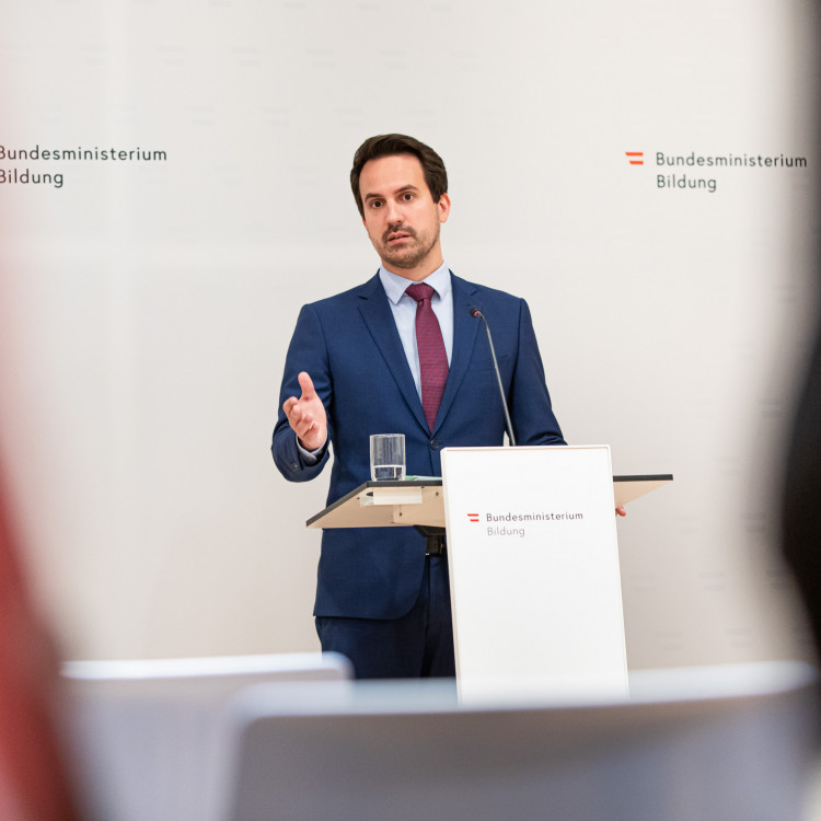 Lehramtsstudium für die Primarstufe wird praxisnäher: Bildungsminister Christoph Wiederkehr und Rektorin Beatrix Karl stellen Reform vor - Bild Nr. 15872