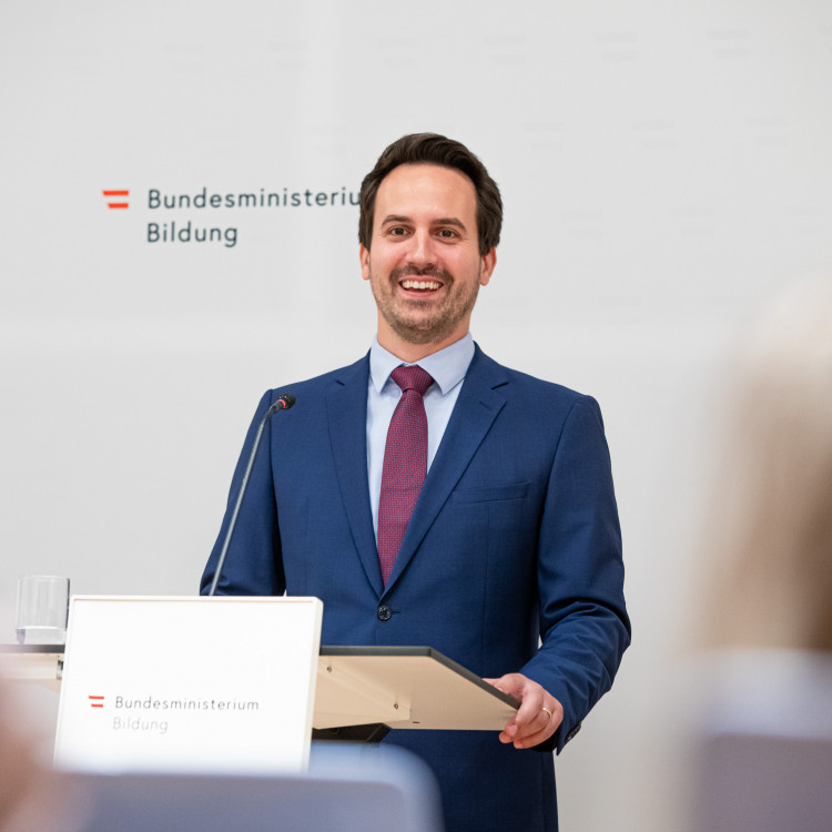 Lehramtsstudium für die Primarstufe wird praxisnäher: Bildungsminister Christoph Wiederkehr und Rektorin Beatrix Karl stellen Reform vor - Bild Nr. 15876