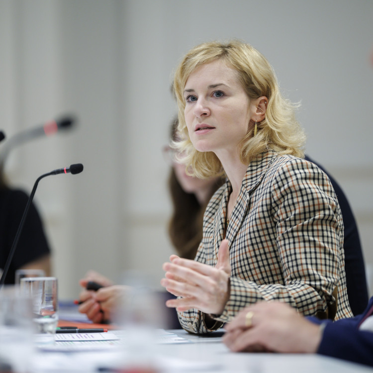 BMB Pressegespräch: OECD präsentiert Daten zum österreichischen Bildungssystem - Bild Nr. 15975