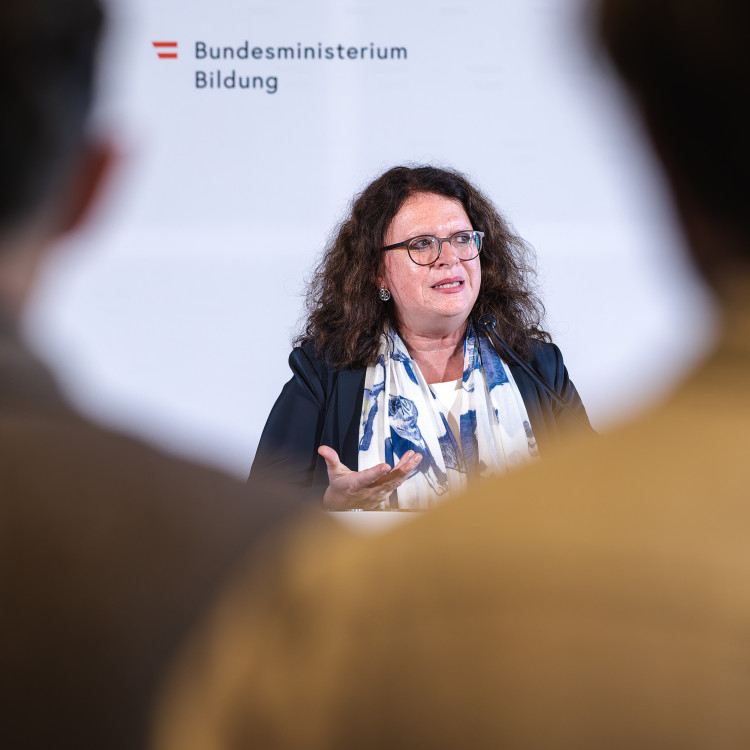 Kriseneinsatz in Graz Schulpsychologie - Verleihung von Dank & Anerkennung - Bild Nr. 16001