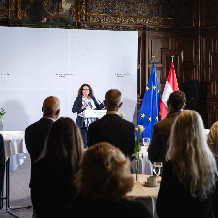 Kriseneinsatz in Graz Schulpsychologie - Verleihung von Dank & Anerkennung - Bild Nr. 16002