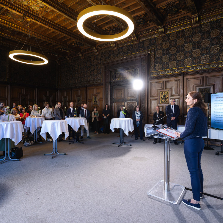 Kriseneinsatz in Graz Schulpsychologie - Verleihung von Dank & Anerkennung - Bild Nr. 16005