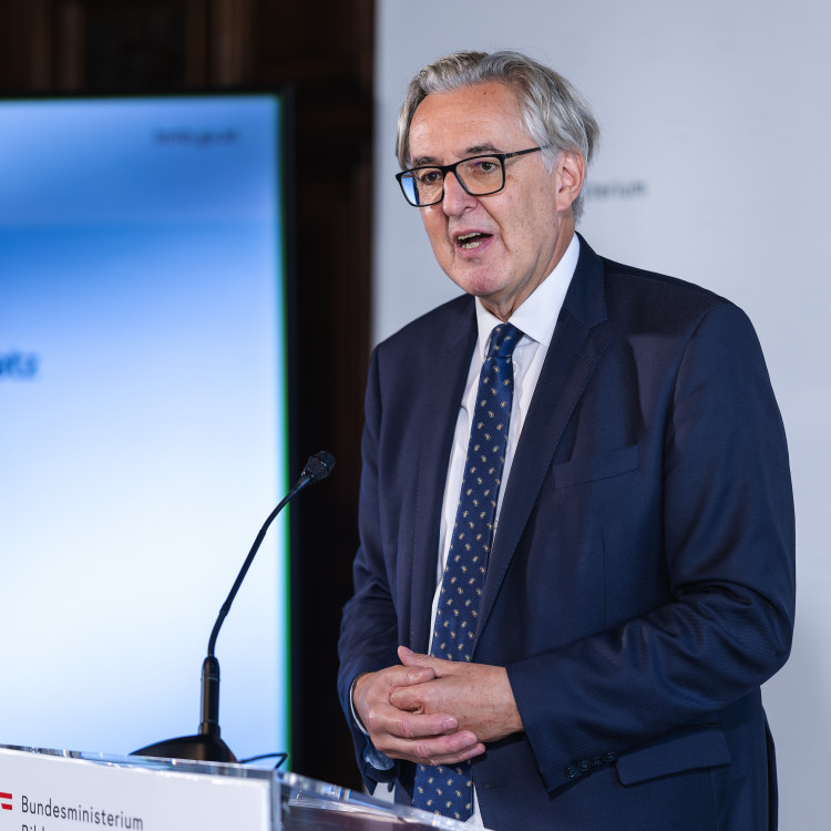 Kriseneinsatz in Graz Schulpsychologie - Verleihung von Dank & Anerkennung - Bild Nr. 16020