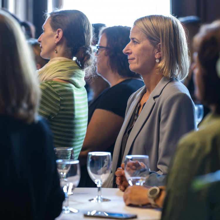 Kriseneinsatz in Graz Schulpsychologie - Verleihung von Dank & Anerkennung - Bild Nr. 16024