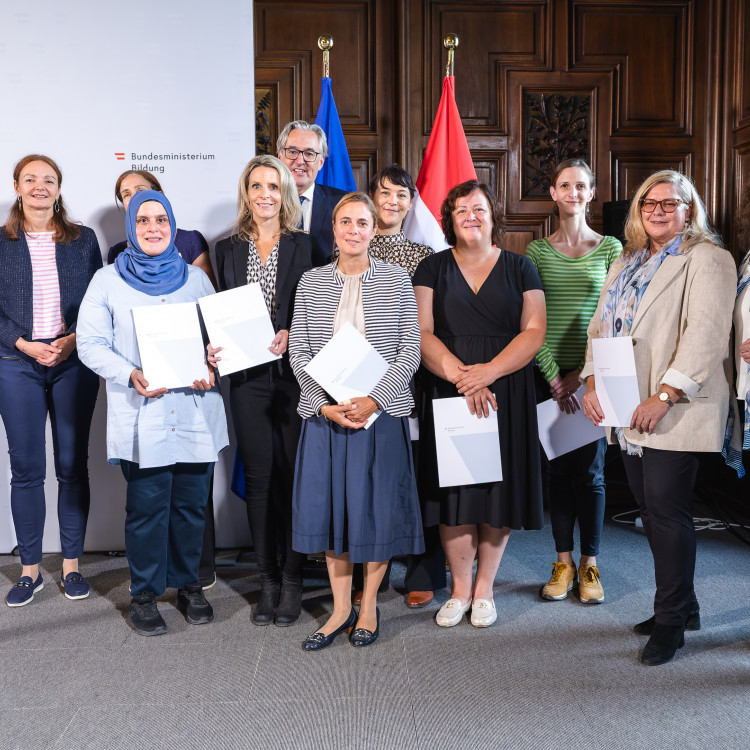 Kriseneinsatz in Graz Schulpsychologie - Verleihung von Dank & Anerkennung - Bild Nr. 16039