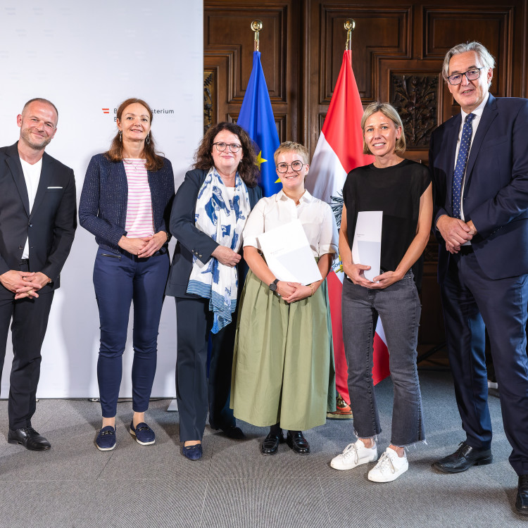 Kriseneinsatz in Graz Schulpsychologie - Verleihung von Dank & Anerkennung - Bild Nr. 16043