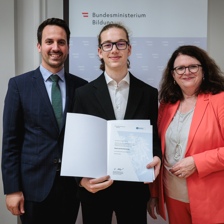 Begabtenförderung im Fokus: Tag der Wissenschaftsolympiaden im Bildungsministerium - Bild Nr. 17729