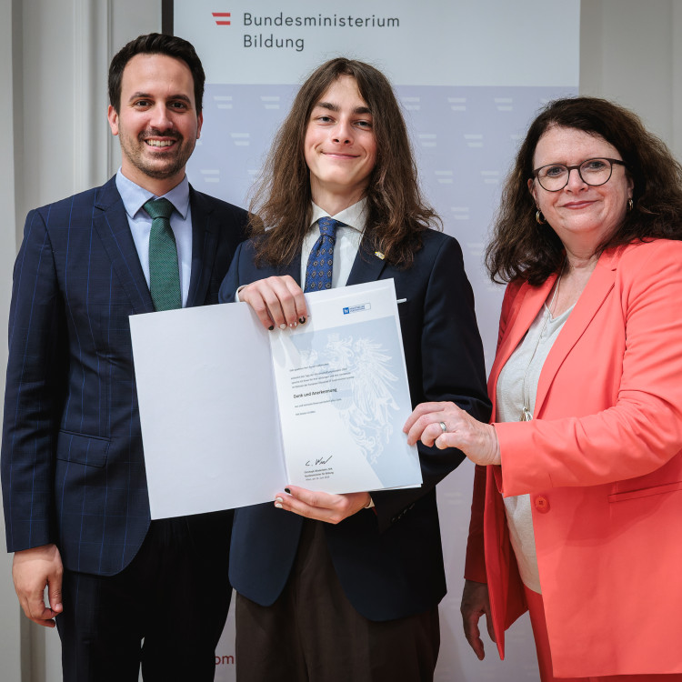 Begabtenförderung im Fokus: Tag der Wissenschaftsolympiaden im Bildungsministerium - Bild Nr. 17738